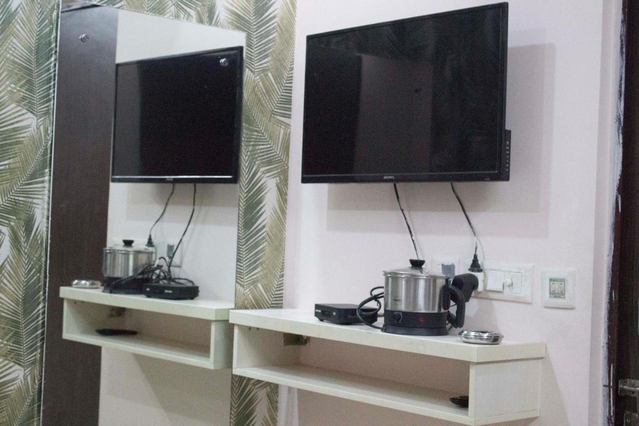 Jsb Hotel Фаридабад Екстериор снимка